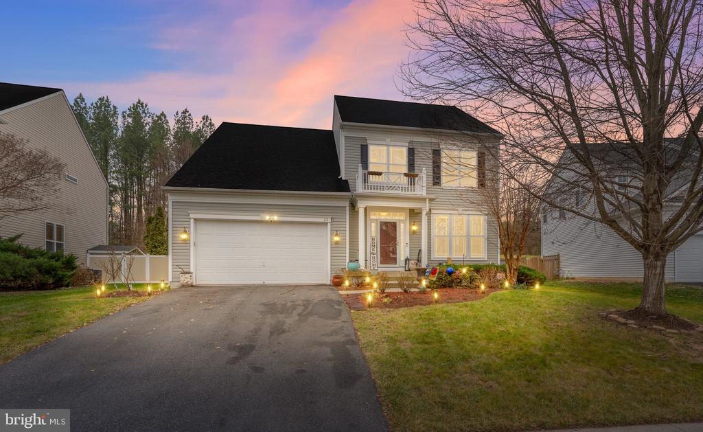 22 IRIS LANE