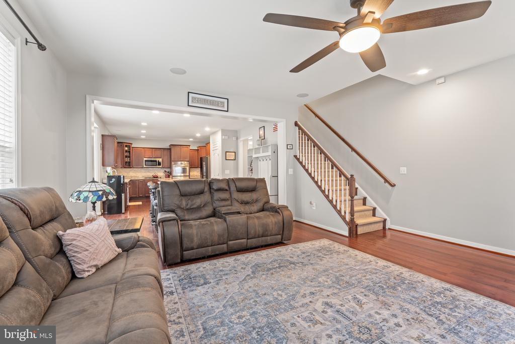 22 IRIS LANE