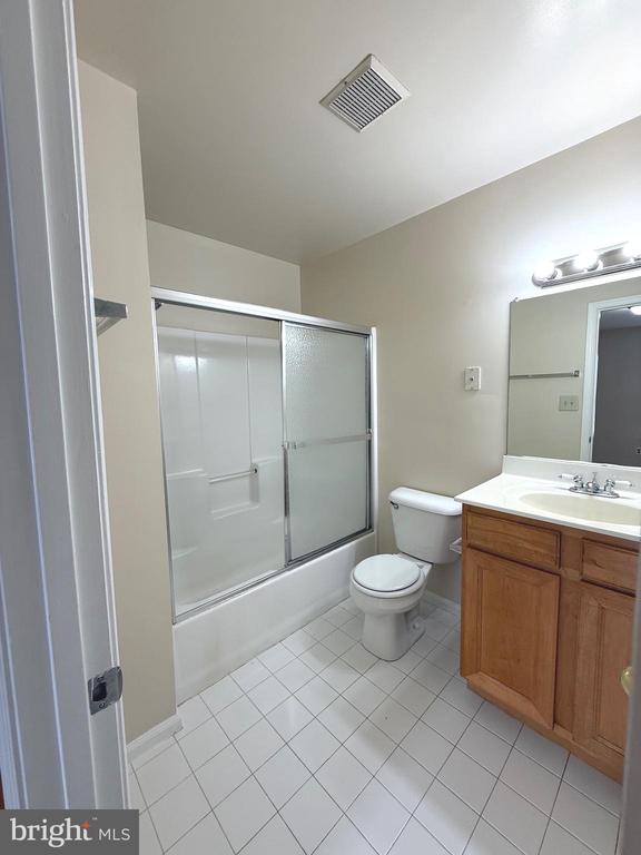 33 FERN OAK CIRCLE 33301