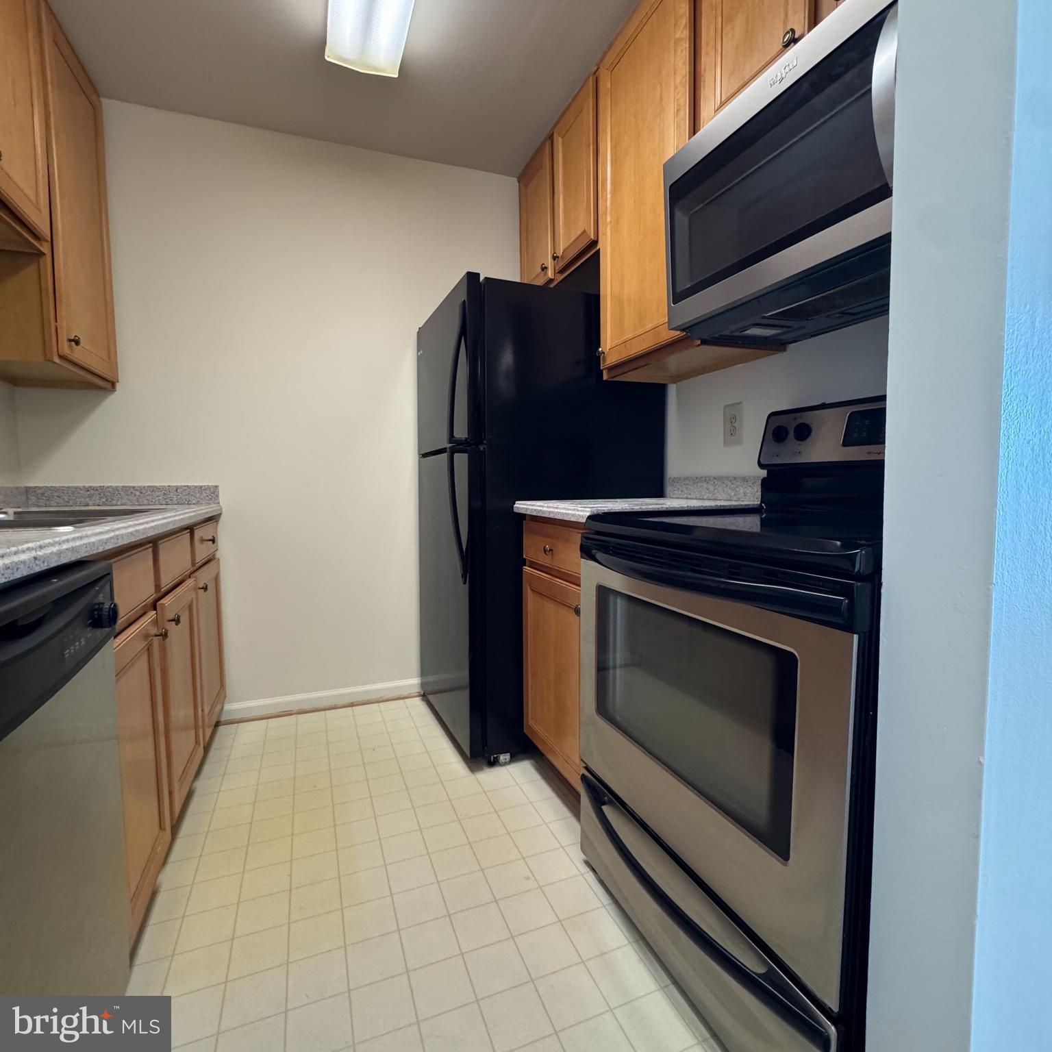41 SMOKEWOOD COURT 41201