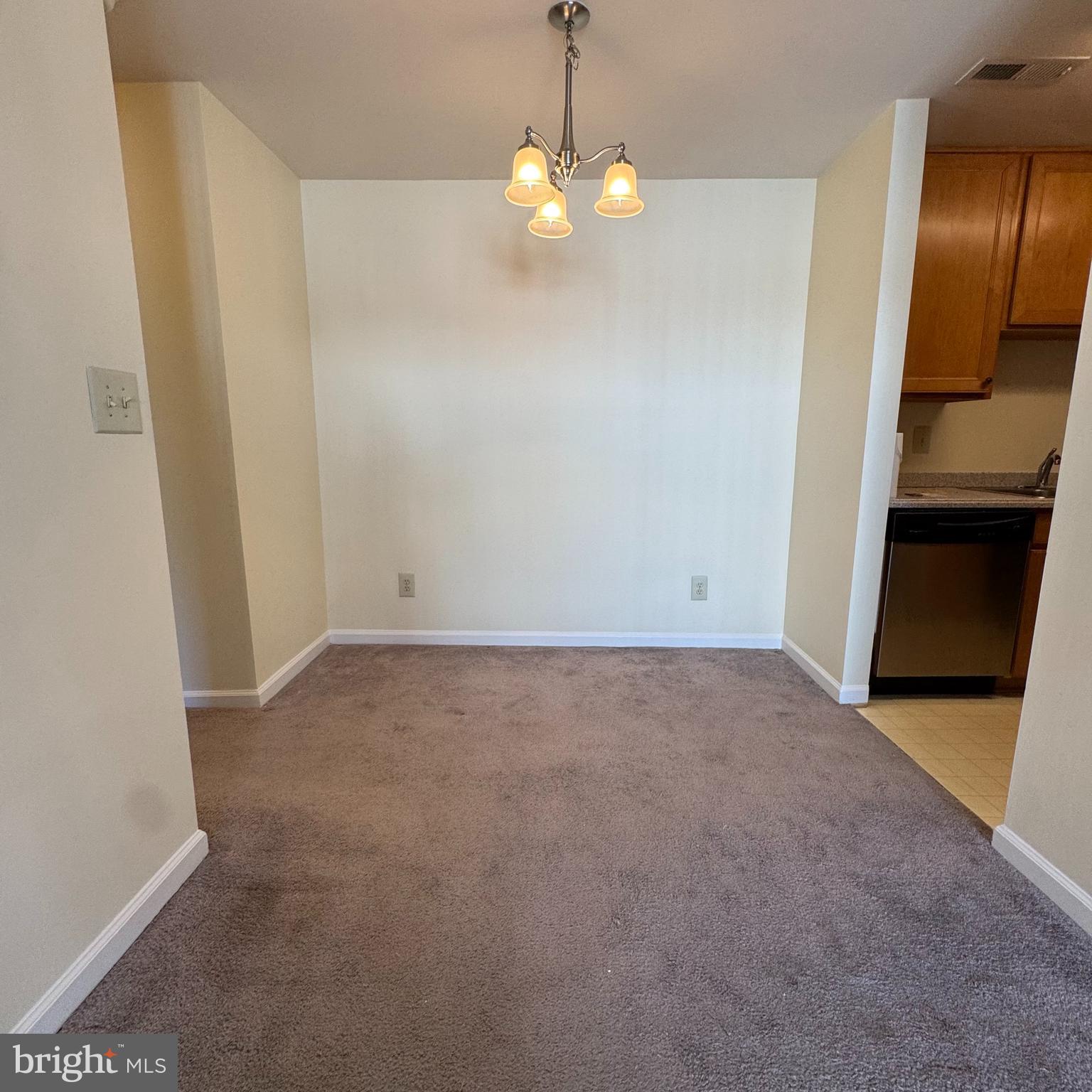 41 SMOKEWOOD COURT 41201