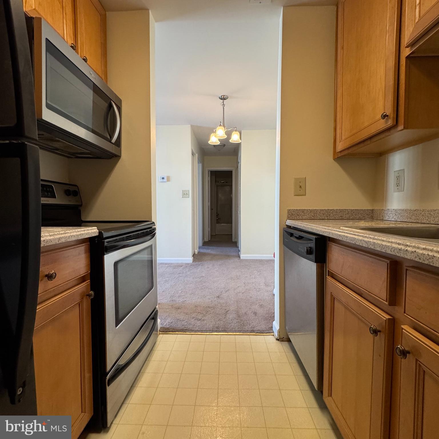 41 SMOKEWOOD COURT 41201