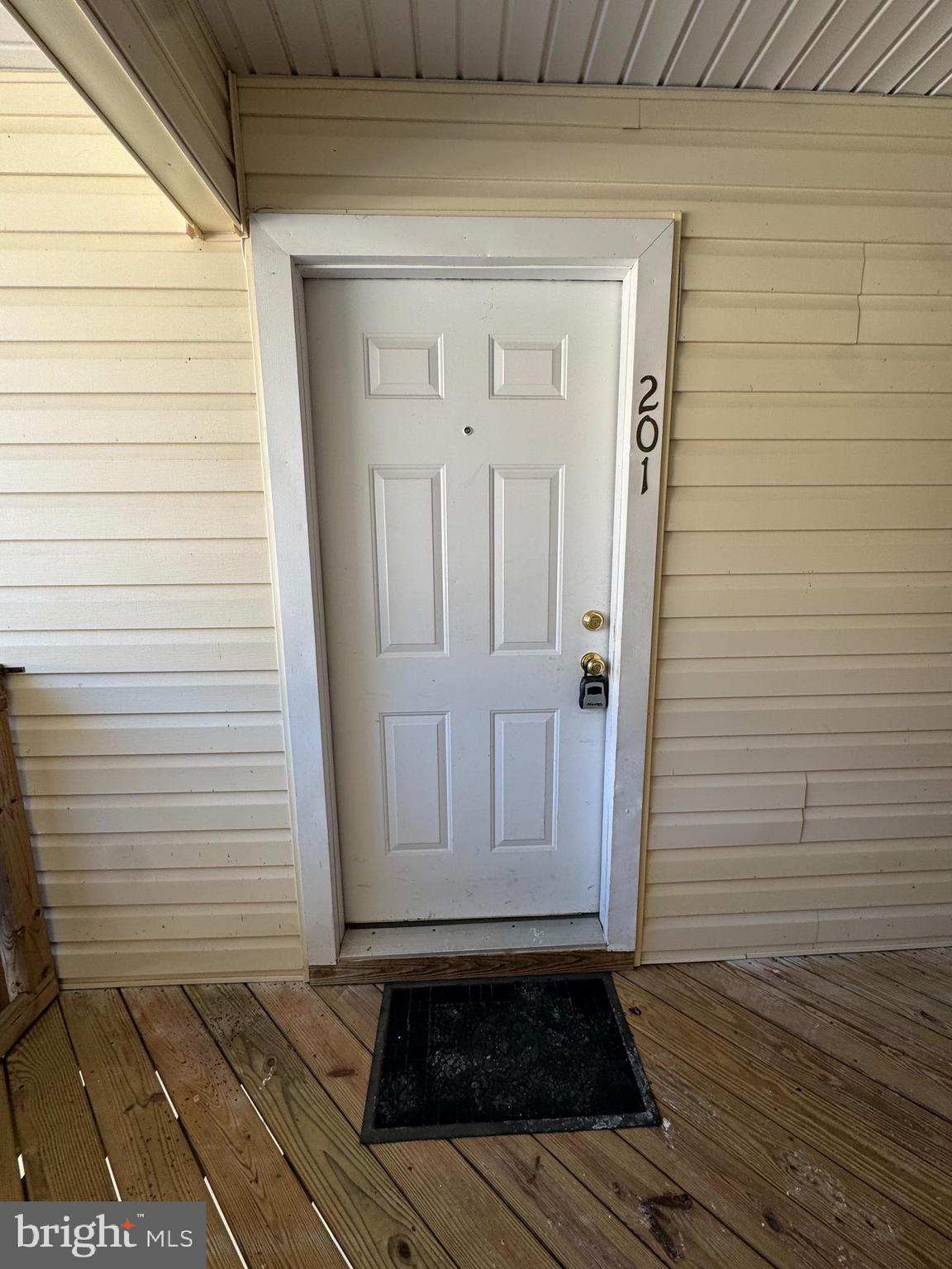 41 SMOKEWOOD COURT 41201