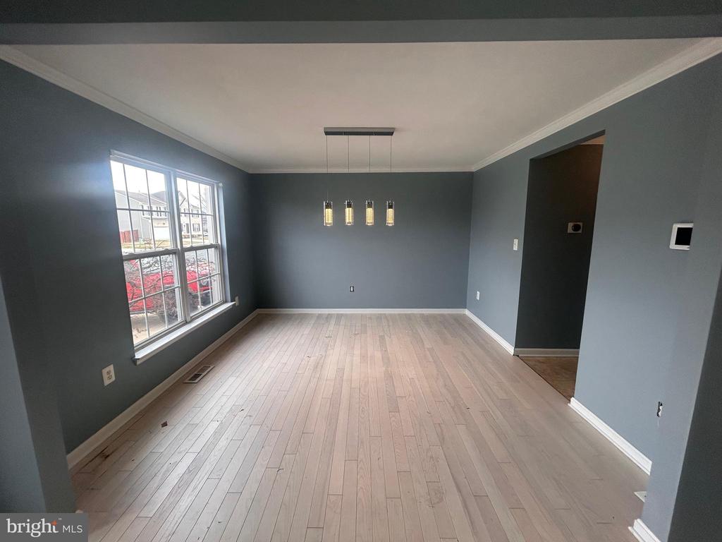 6 MINTWOOD DRIVE