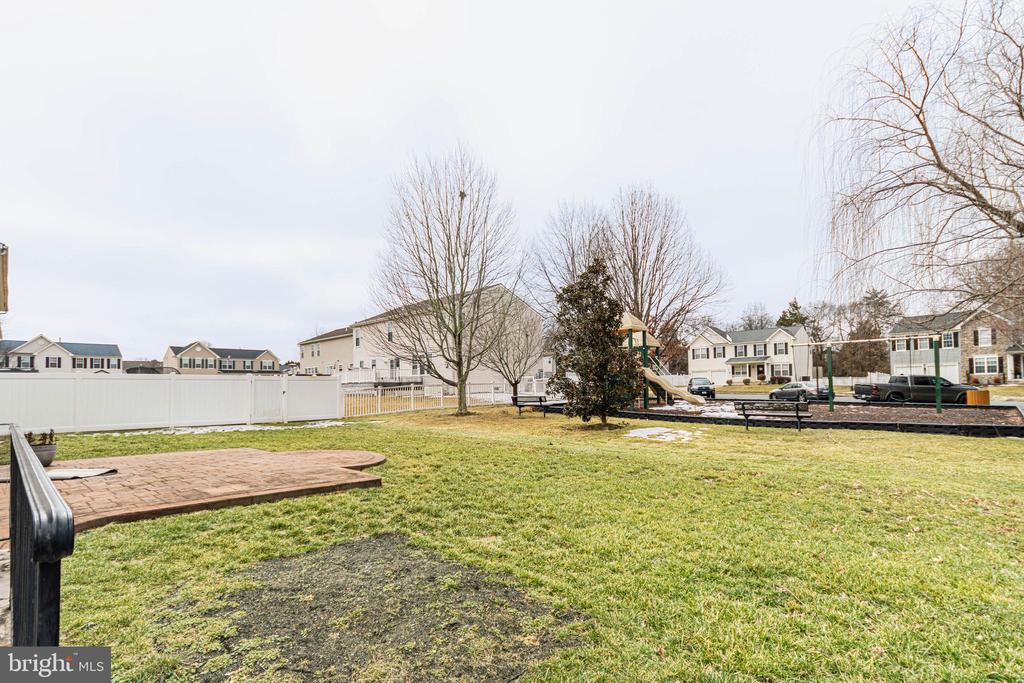 6 MINTWOOD DRIVE
