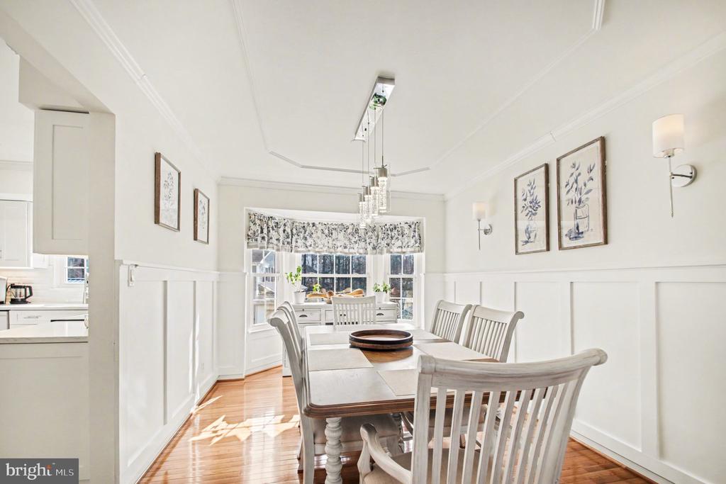 24 WOODS EDGE COURT