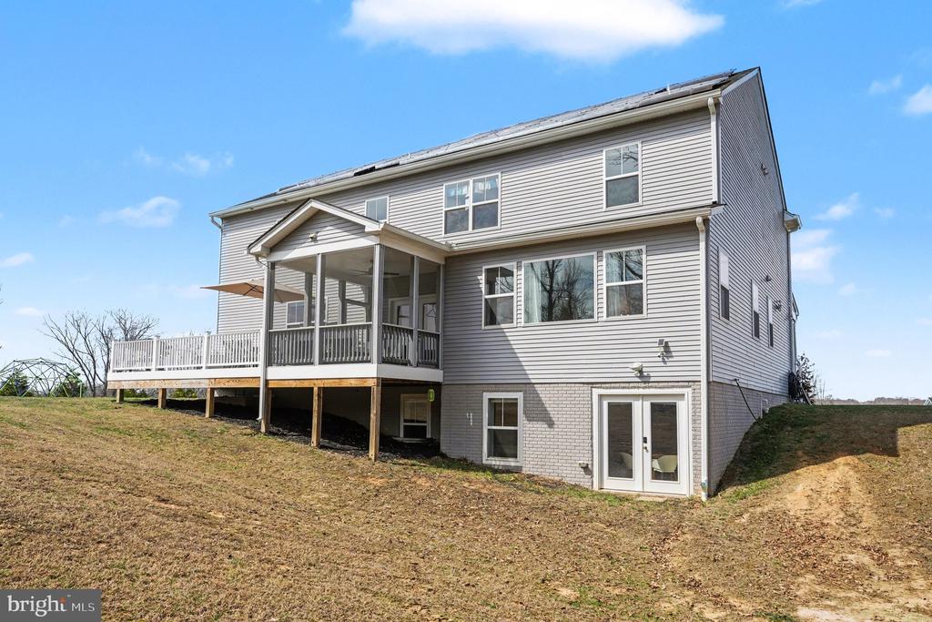 19 CHAPEL RIDGE COURT