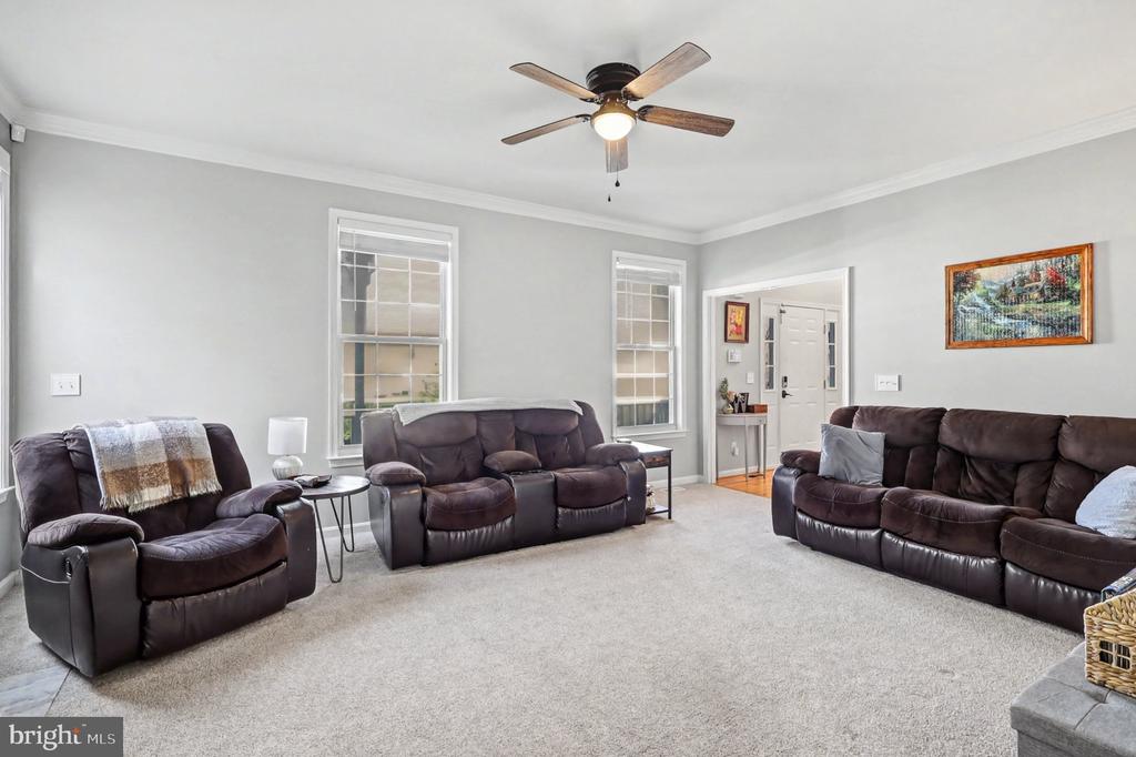 9 BURNINGBUSH COURT