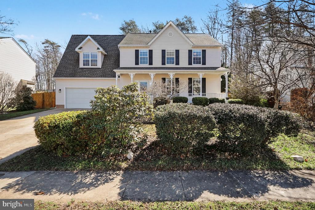 9 BURNINGBUSH COURT