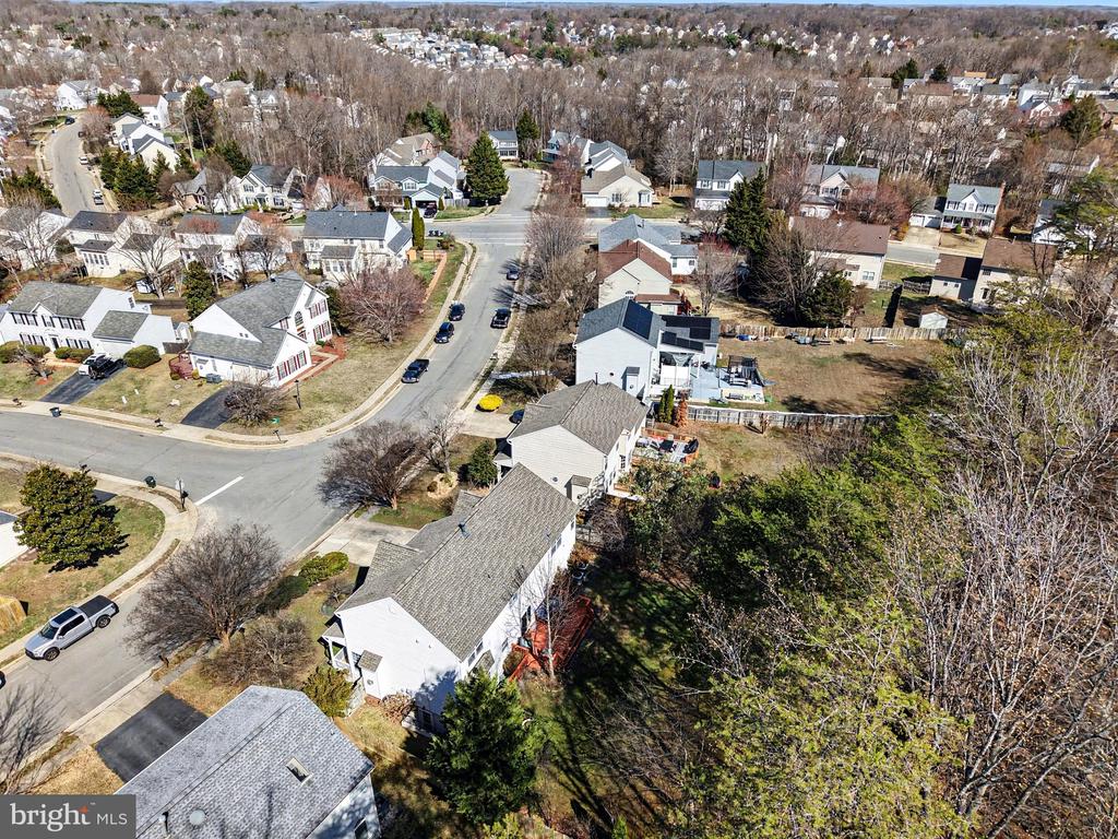 9 BURNINGBUSH COURT