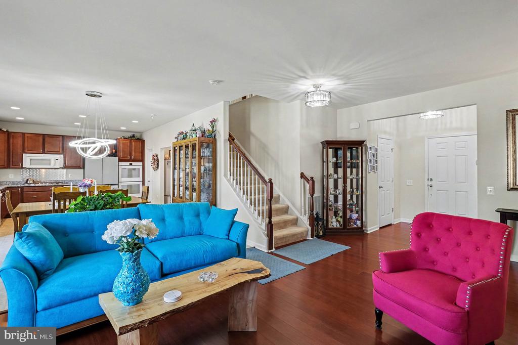 51 CHARTER GATE DRIVE