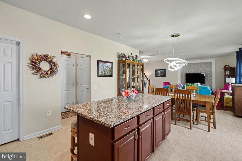 51 CHARTER GATE DRIVE
