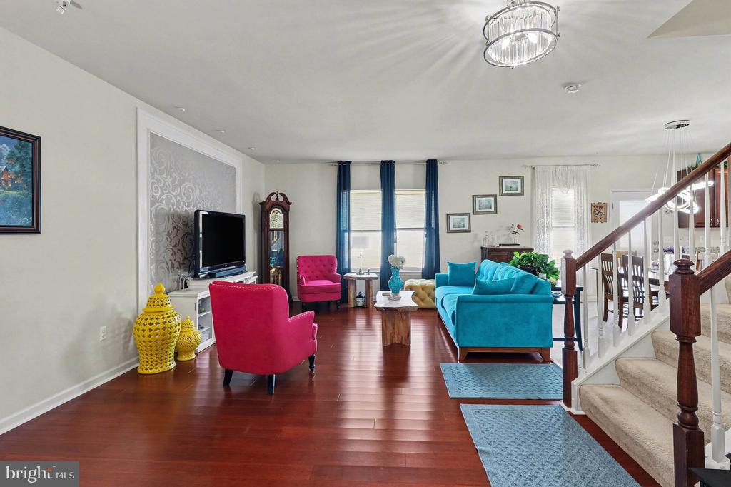 51 CHARTER GATE DRIVE