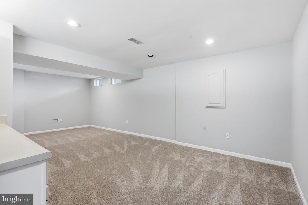 3 DAVENTRY PLACE