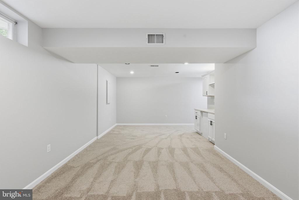 3 DAVENTRY PLACE