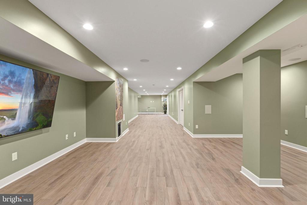 22 HEMMING DRIVE