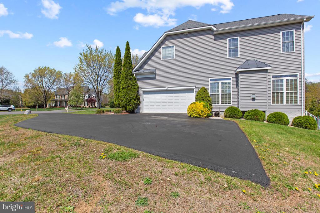22 HEMMING DRIVE