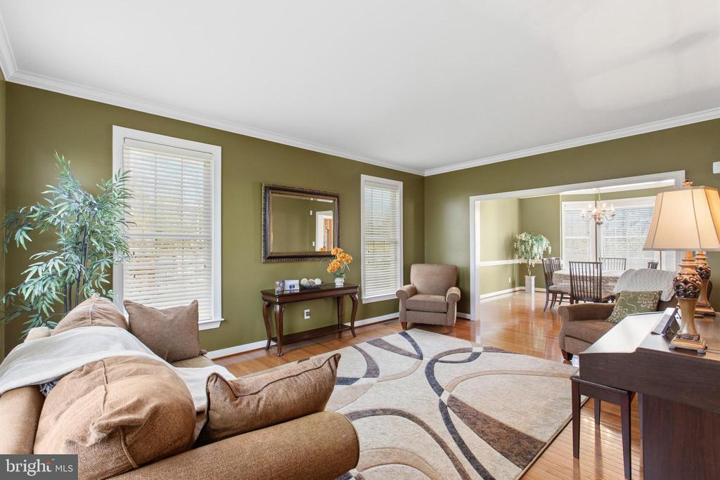 22 HEMMING DRIVE
