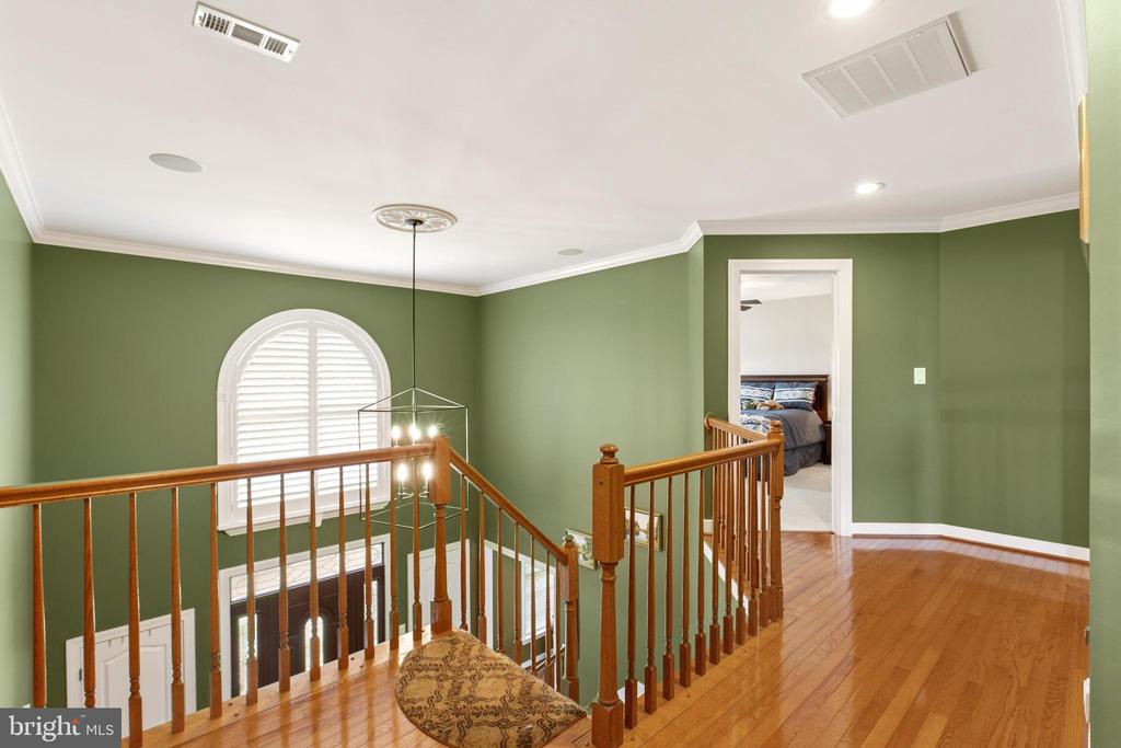 22 HEMMING DRIVE