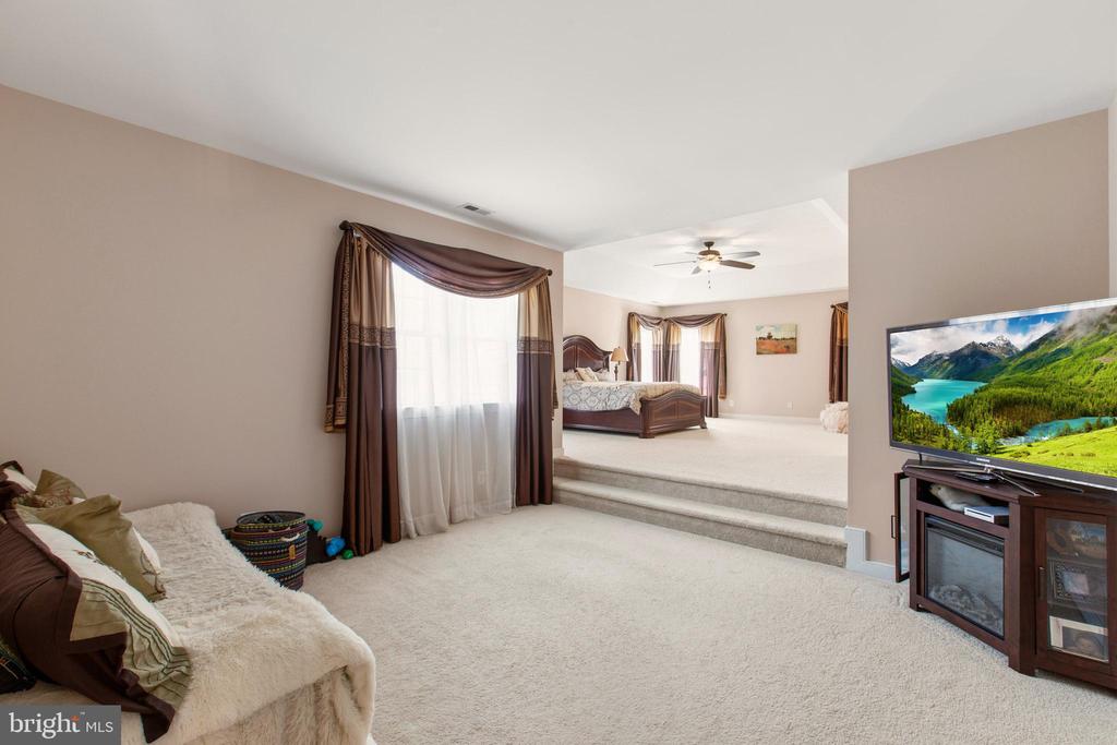 22 HEMMING DRIVE