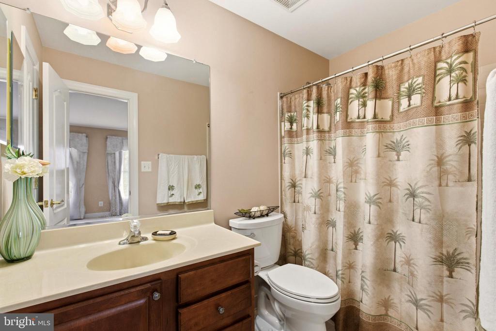 22 HEMMING DRIVE