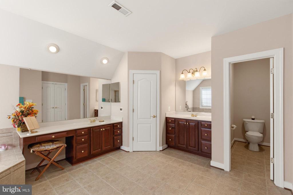 22 HEMMING DRIVE