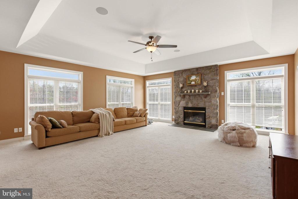 22 HEMMING DRIVE