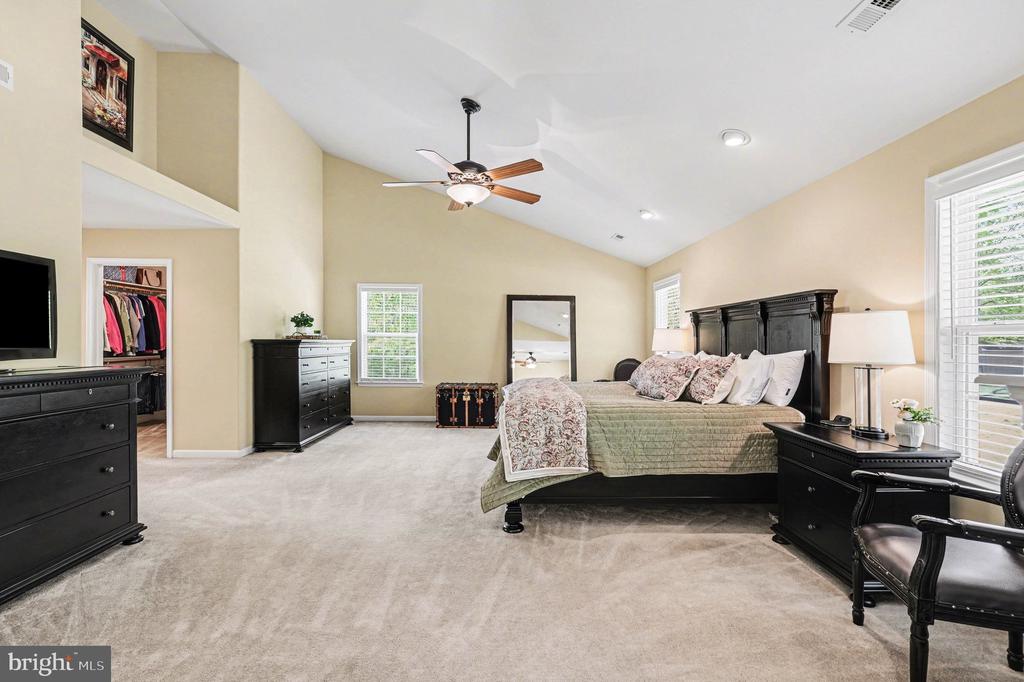 35 MILLS HOLLOW DRIVE
