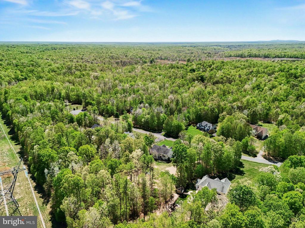 35 MILLS HOLLOW DRIVE