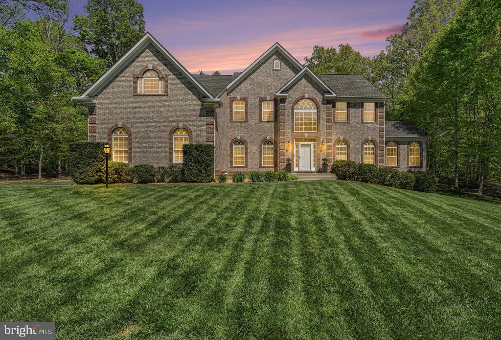 35 MILLS HOLLOW DRIVE