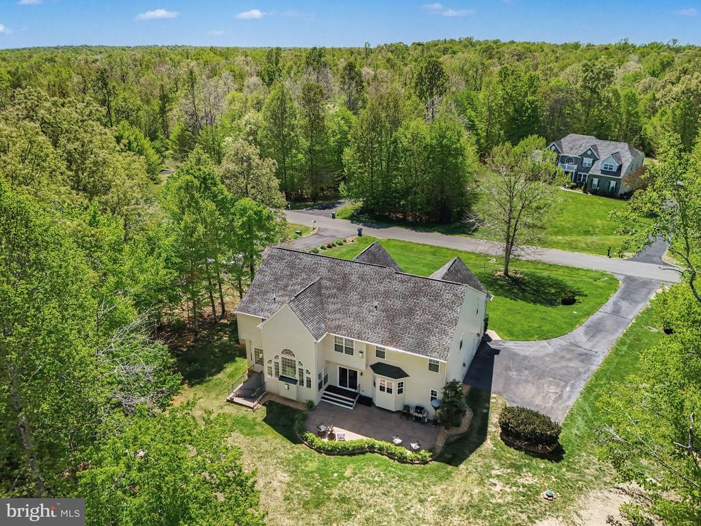 35 MILLS HOLLOW DRIVE