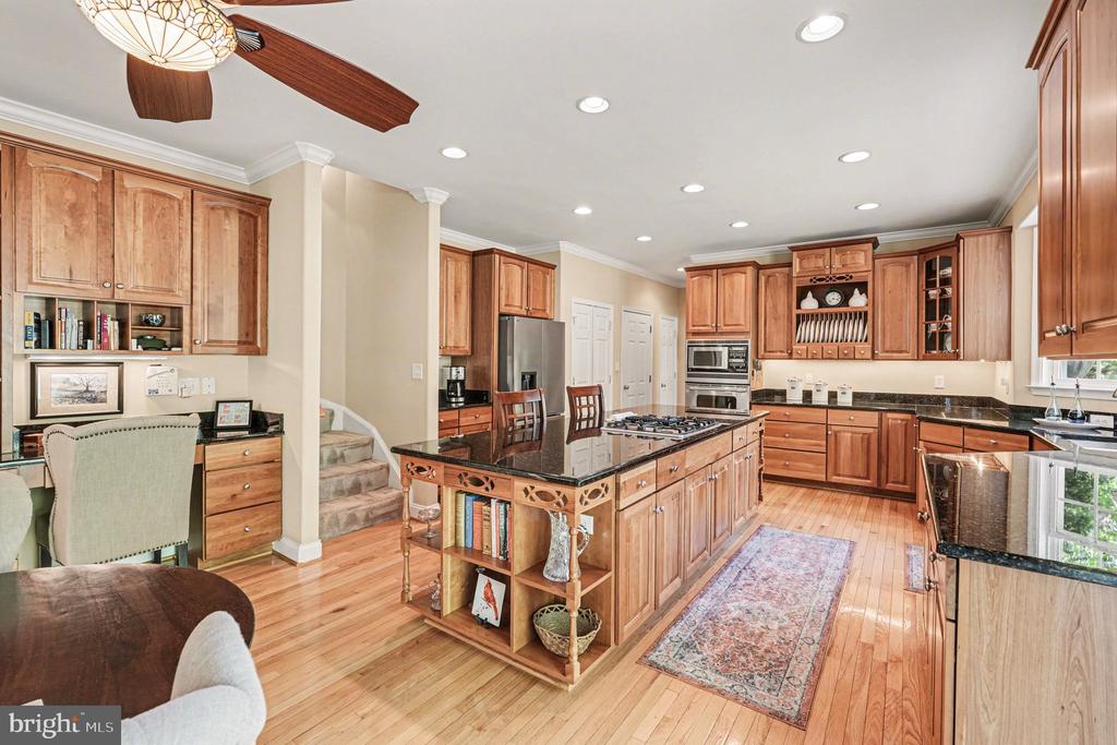 35 MILLS HOLLOW DRIVE