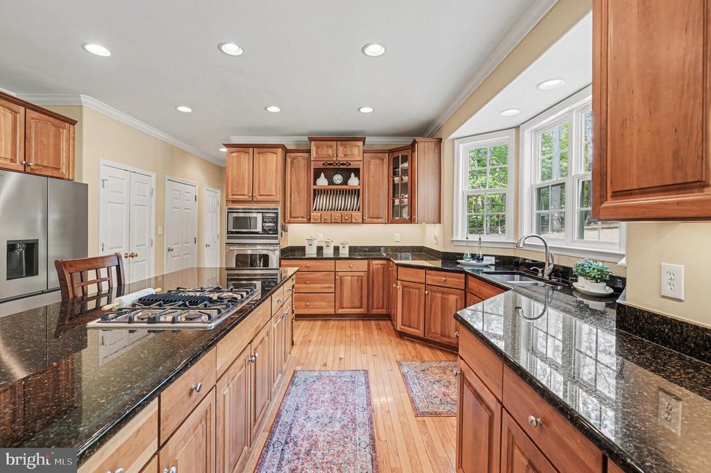 35 MILLS HOLLOW DRIVE