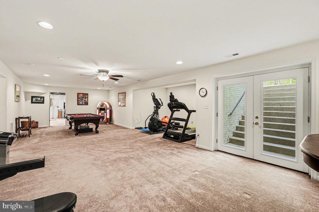 35 MILLS HOLLOW DRIVE