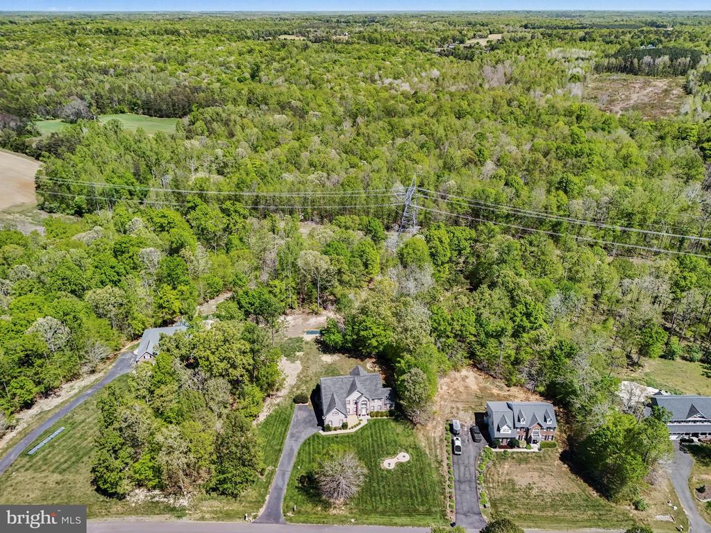 35 MILLS HOLLOW DRIVE
