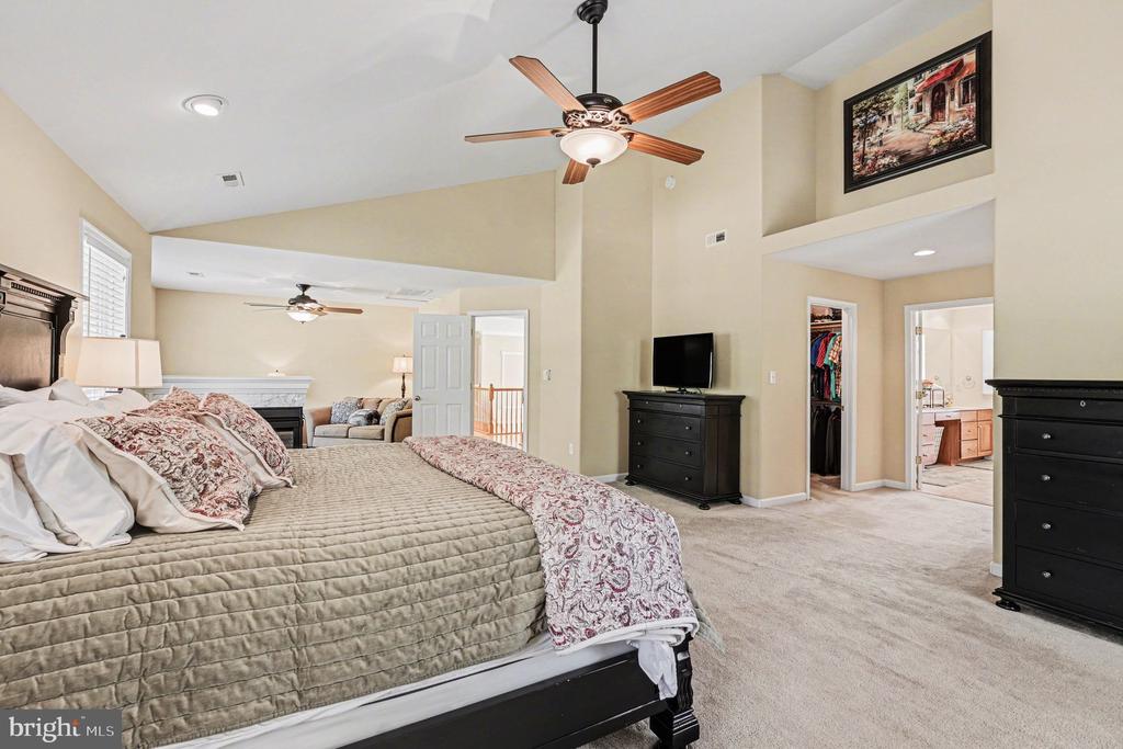 35 MILLS HOLLOW DRIVE