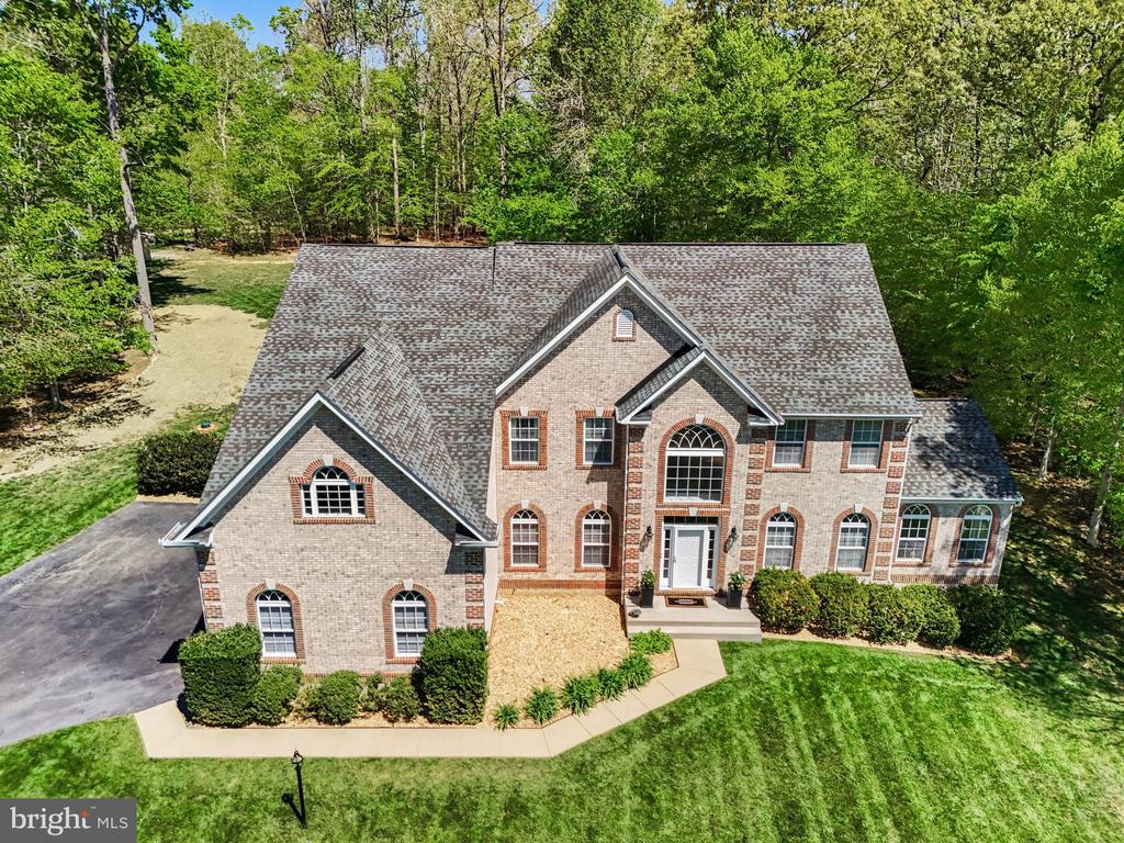35 MILLS HOLLOW DRIVE