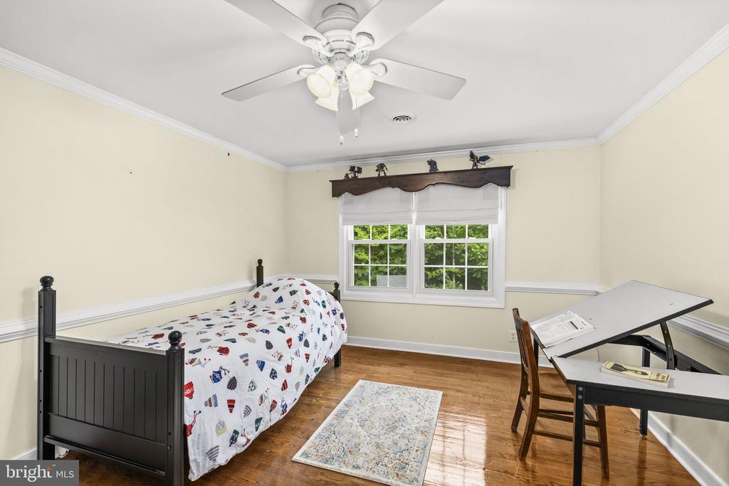 40 HOLLY TREE LANE