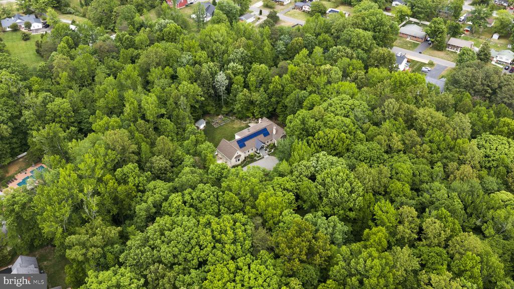 40 HOLLY TREE LANE