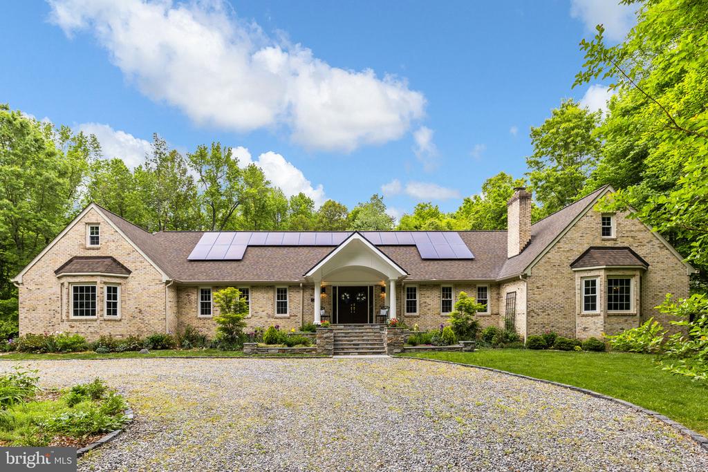 40 HOLLY TREE LANE