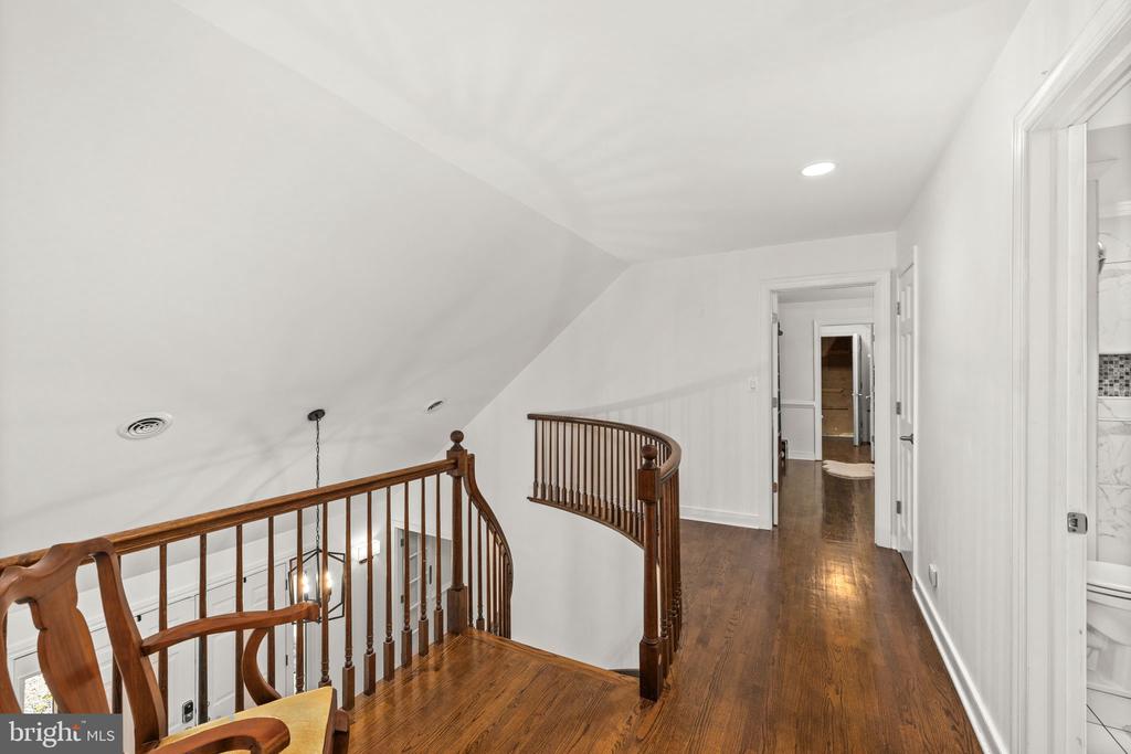 40 HOLLY TREE LANE