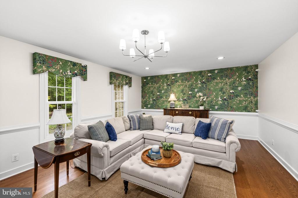 40 HOLLY TREE LANE