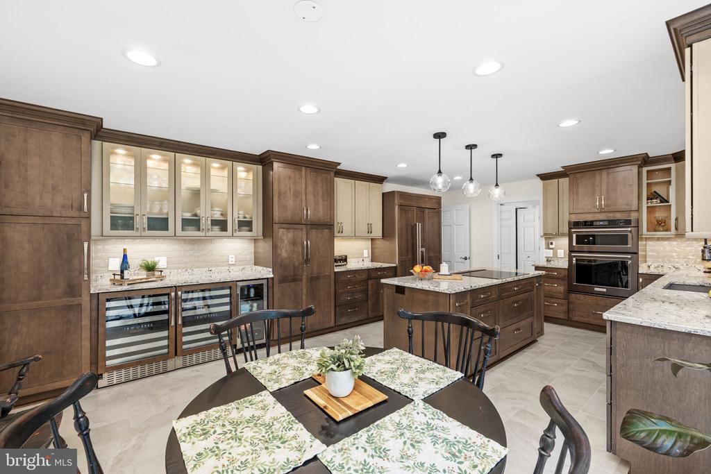 40 HOLLY TREE LANE