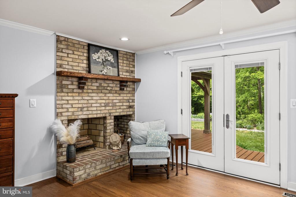 40 HOLLY TREE LANE