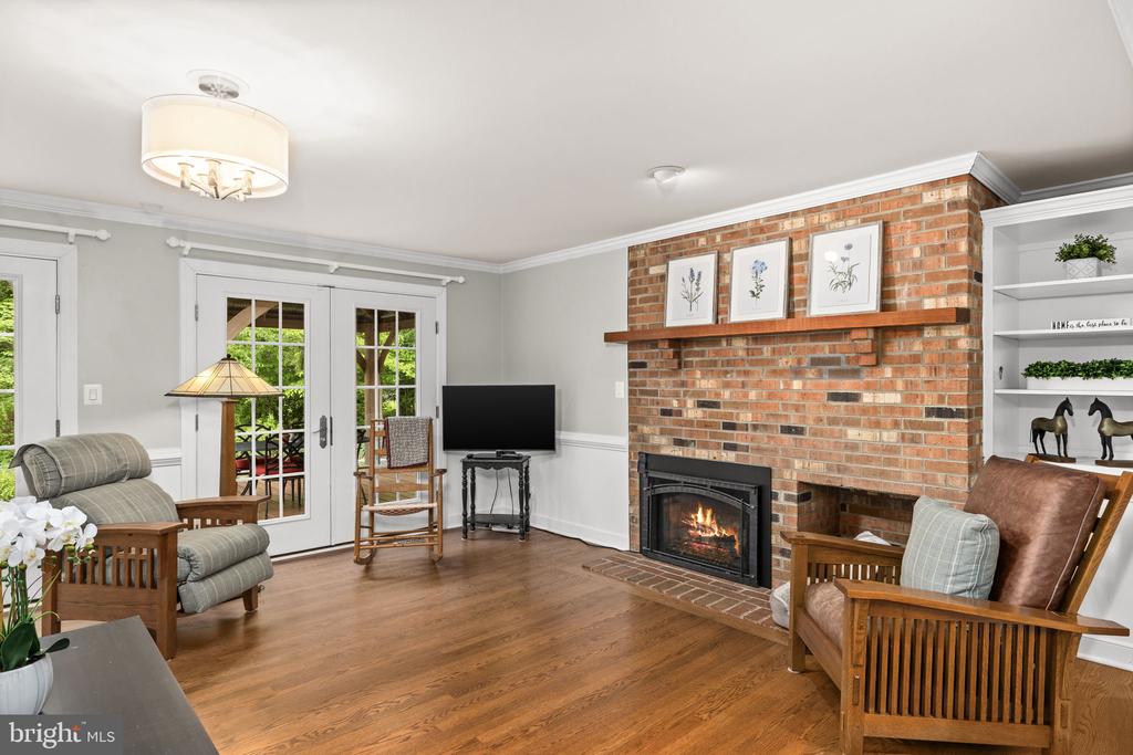 40 HOLLY TREE LANE