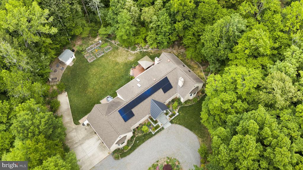 40 HOLLY TREE LANE