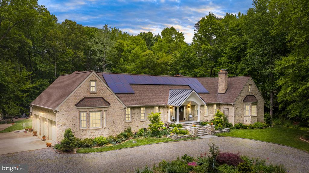 40 HOLLY TREE LANE