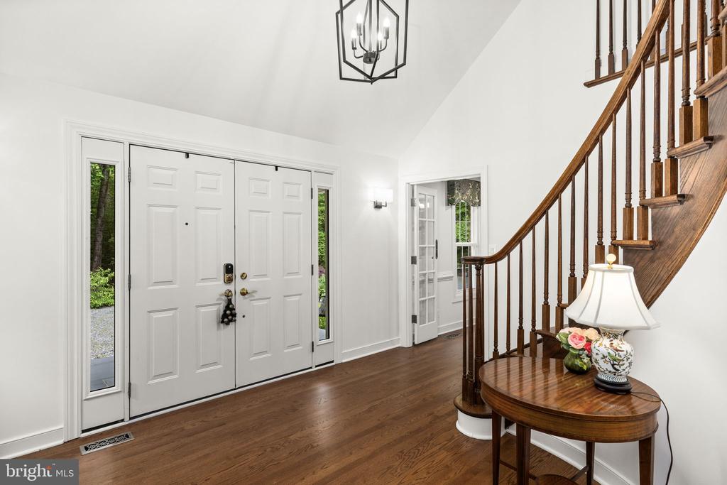 40 HOLLY TREE LANE