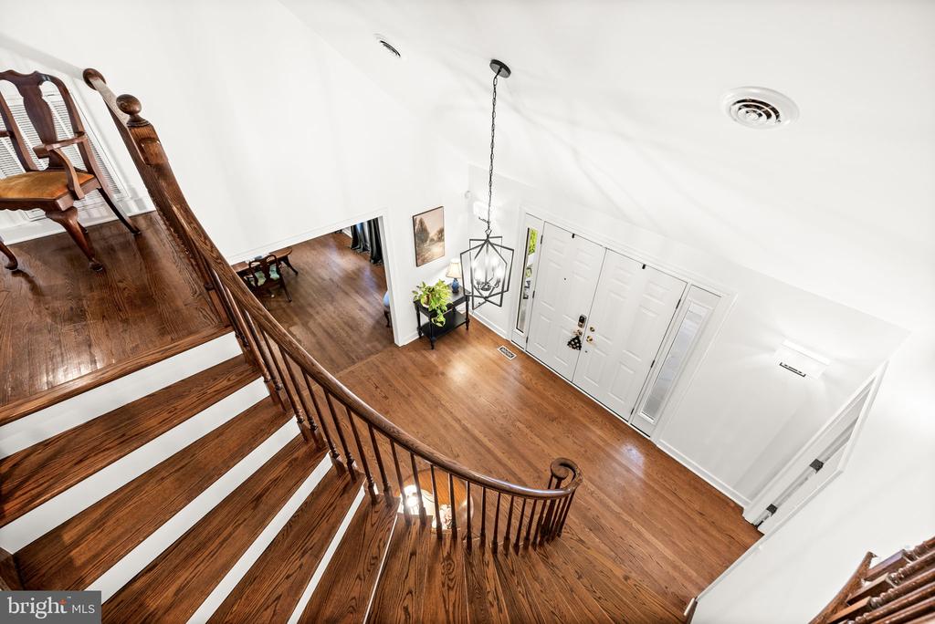 40 HOLLY TREE LANE