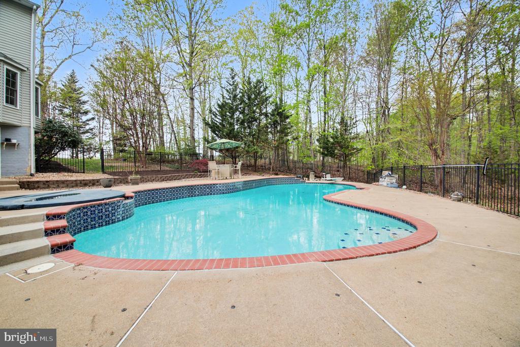 1480 TRUSLOW ROAD